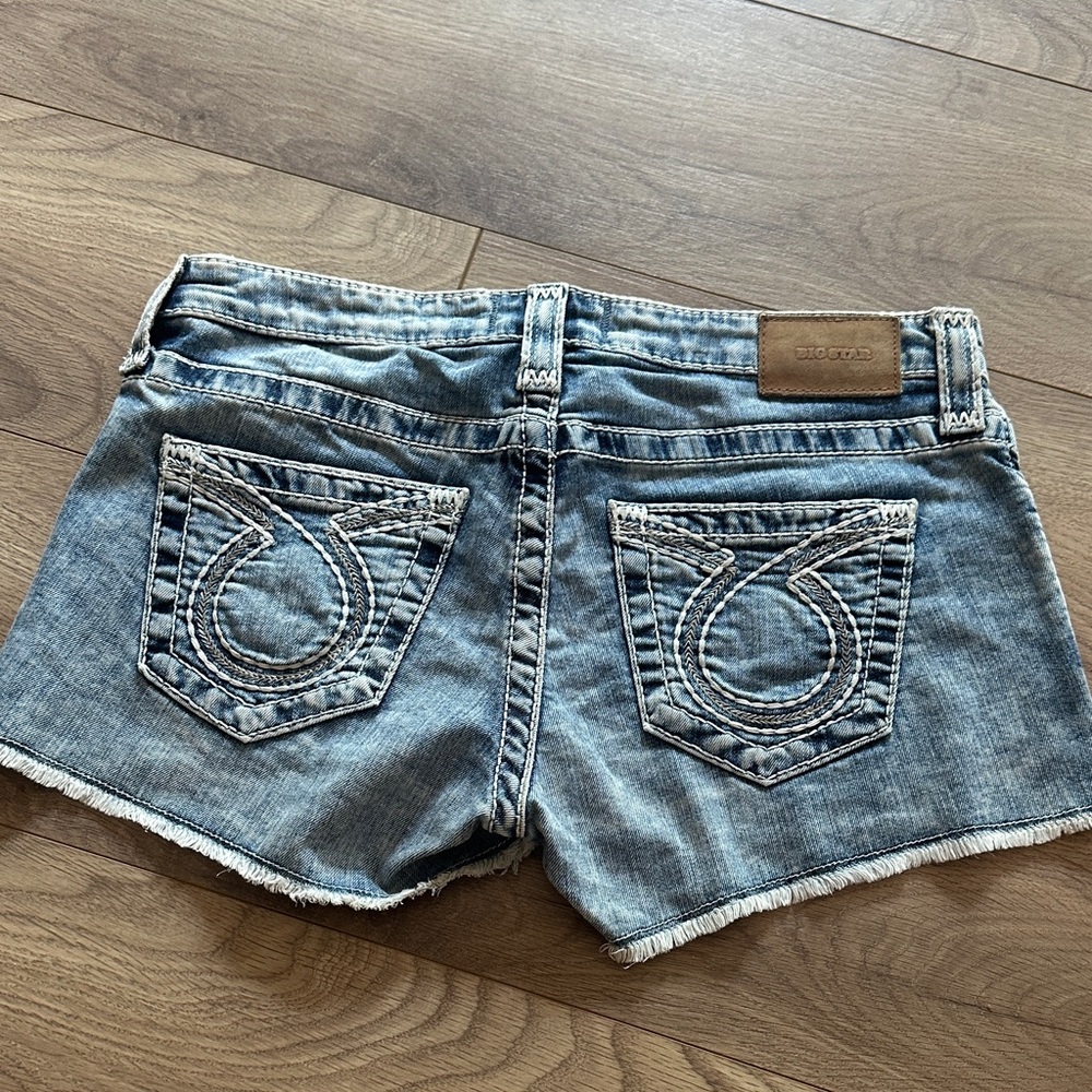 Big Star Women's Light Blue Denim Shorts - Picture 4 of 6